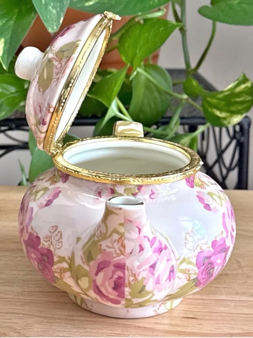 BAUM Asian Rose Collection Hinged Lid Porcelain Teapot Trinket Box Pink Floral